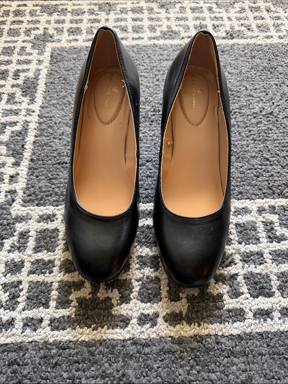 Bandolino Black Leather Round-Toe Pump Heels